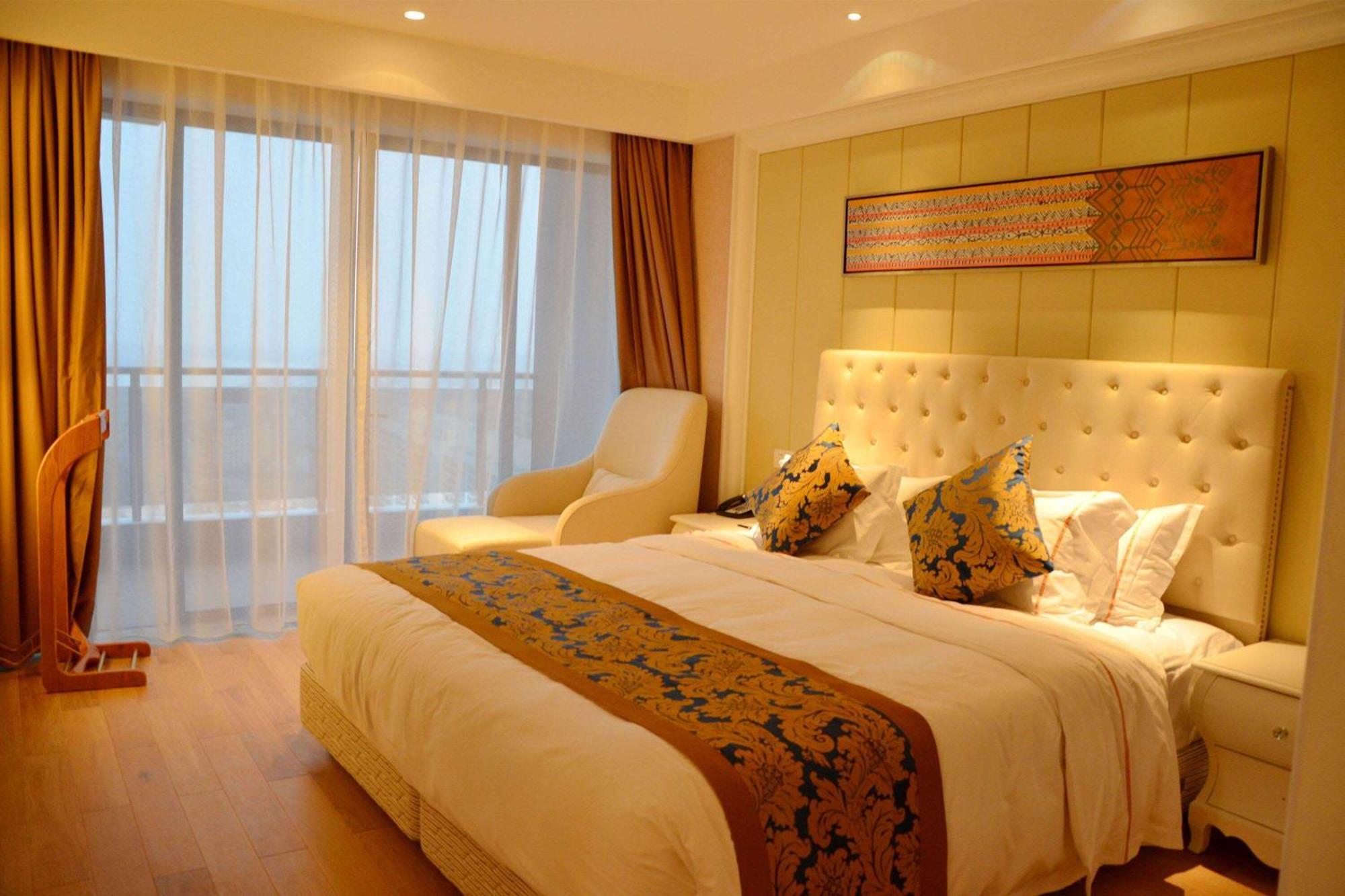 Wyndham Garden Hotel Lingshui  Exteriör bild