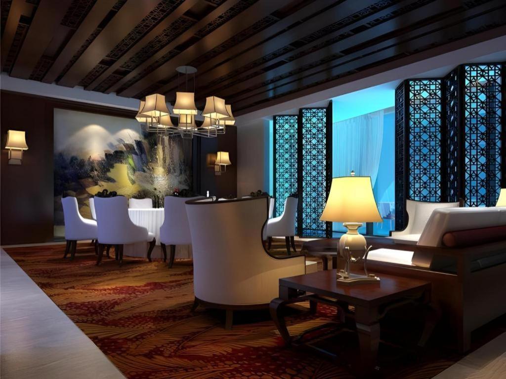Wyndham Garden Hotel Lingshui  Exteriör bild